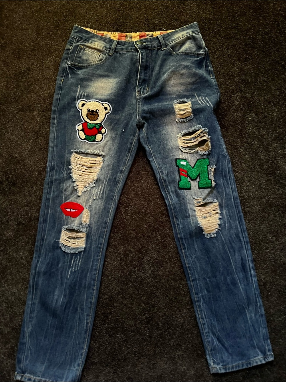 Men's Distressed Blue Patchwork Jeans with Embroidered Patches